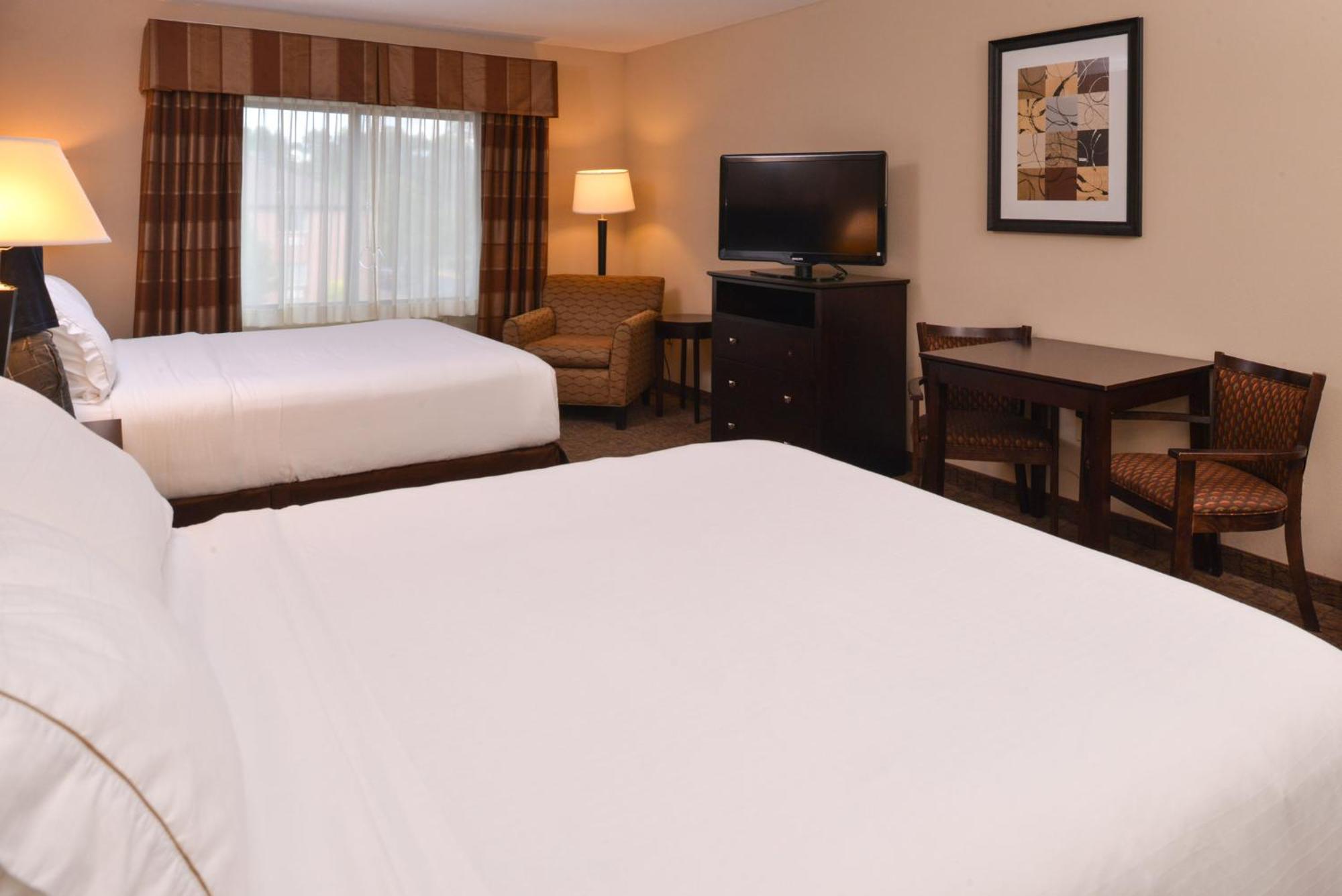 Holiday Inn Express & Suites Fairmont By Ihg Esterno foto