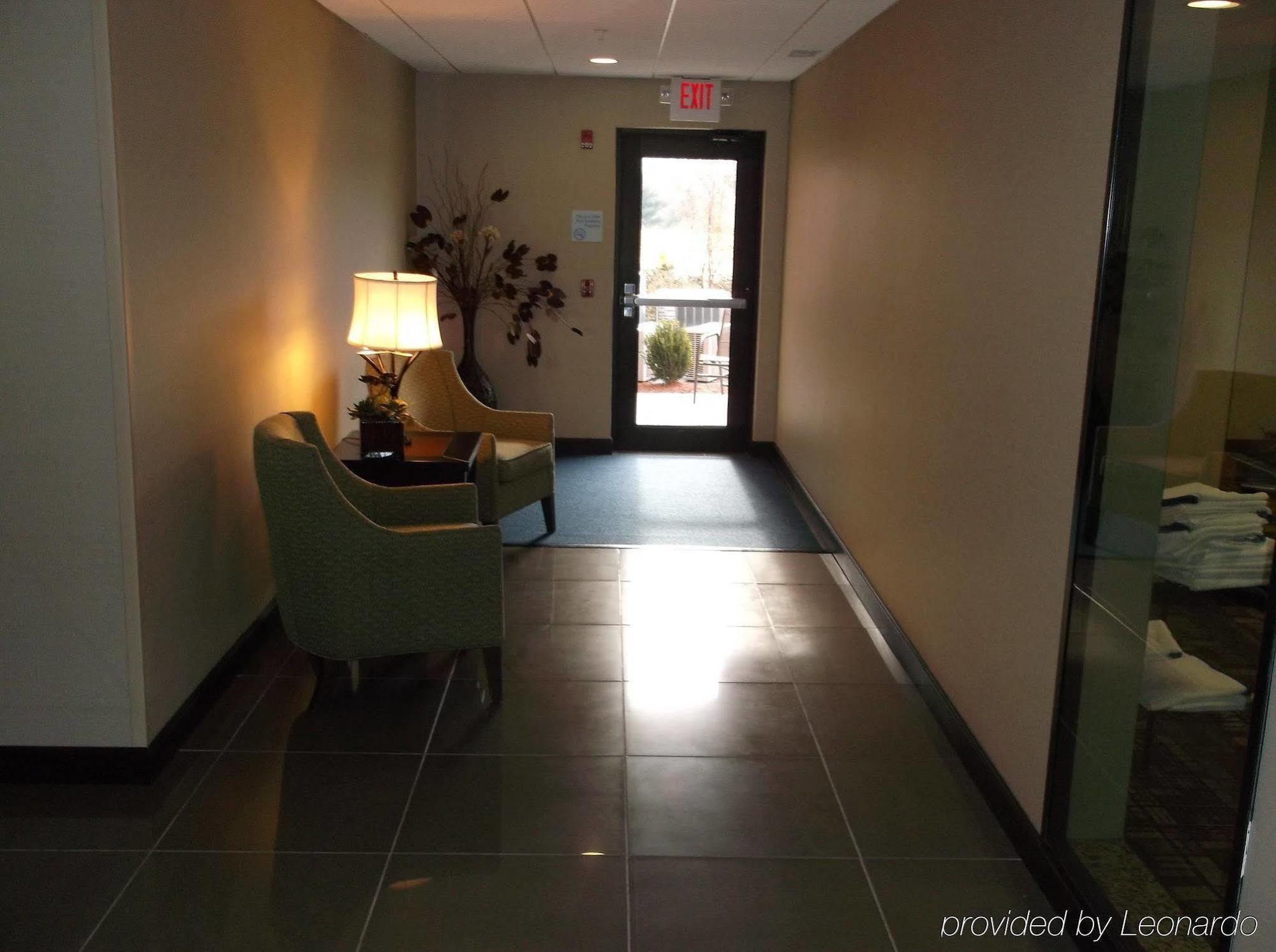 Holiday Inn Express & Suites Fairmont By Ihg Esterno foto